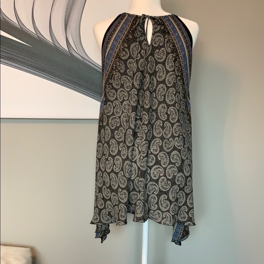 Max Studio sleeveless trapeze handkerchief hem top - Picture 5 of 5